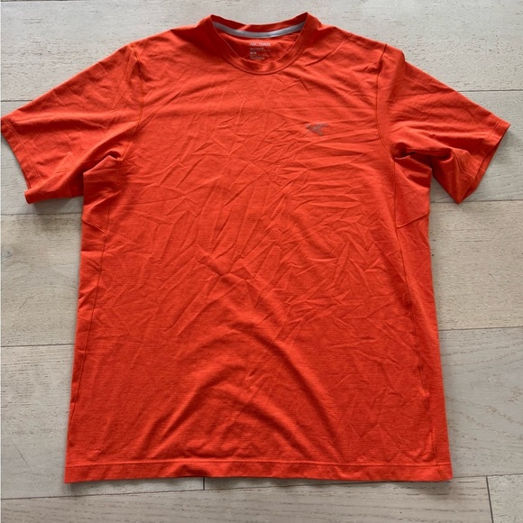 Arcteryx Mens Cormac Crew Shirt Medium Orange Short Sleeve Reflective Logo - Picture 3 of 6